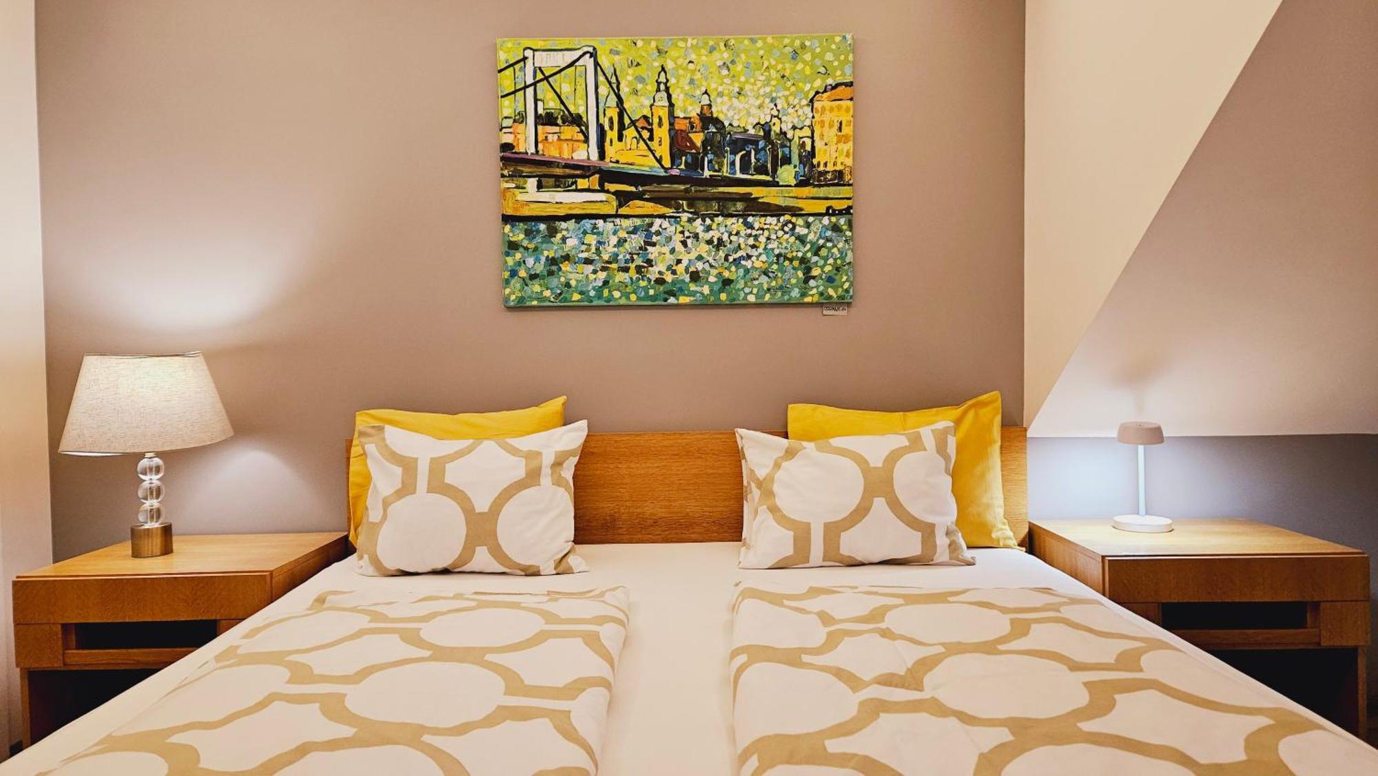 Budasmile Appartment At Buda Castle - Aircon & Free Parking Budapest Exterior photo
